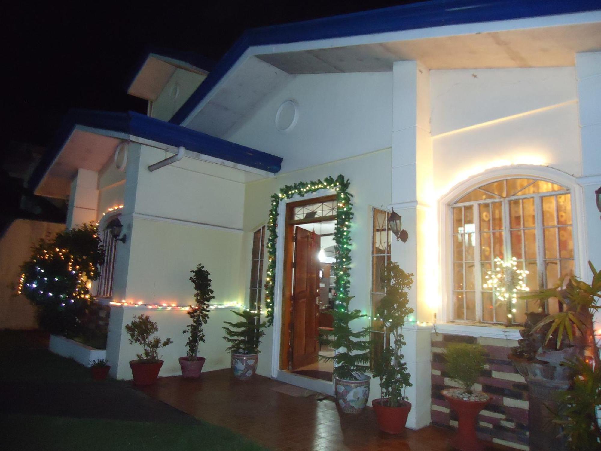 Donsol Aguluz Homestay Exteriör bild