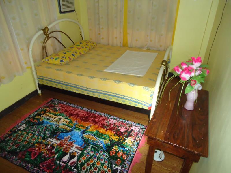 Donsol Aguluz Homestay Exteriör bild