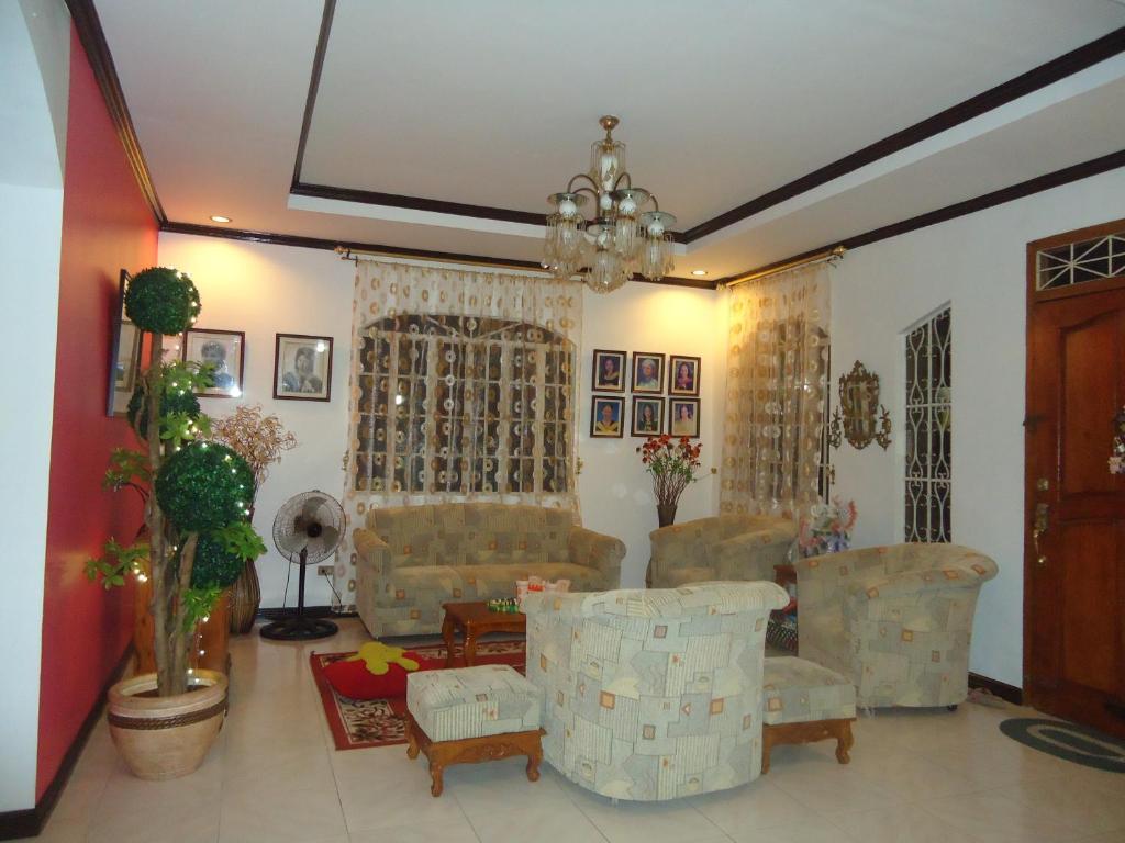 Donsol Aguluz Homestay Exteriör bild